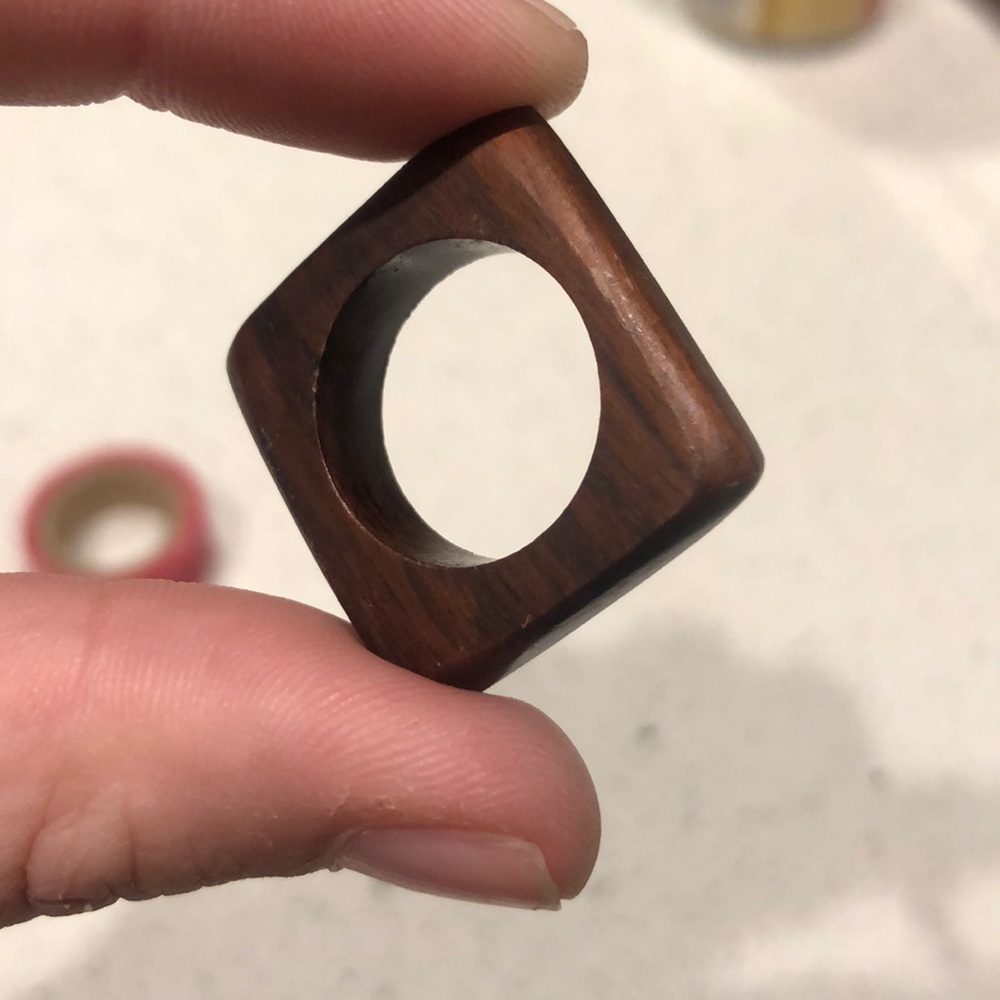 Wooden ring - Picture 3 of 5